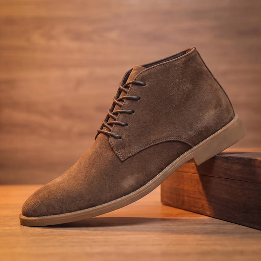 Brown lace-up desert boots for men