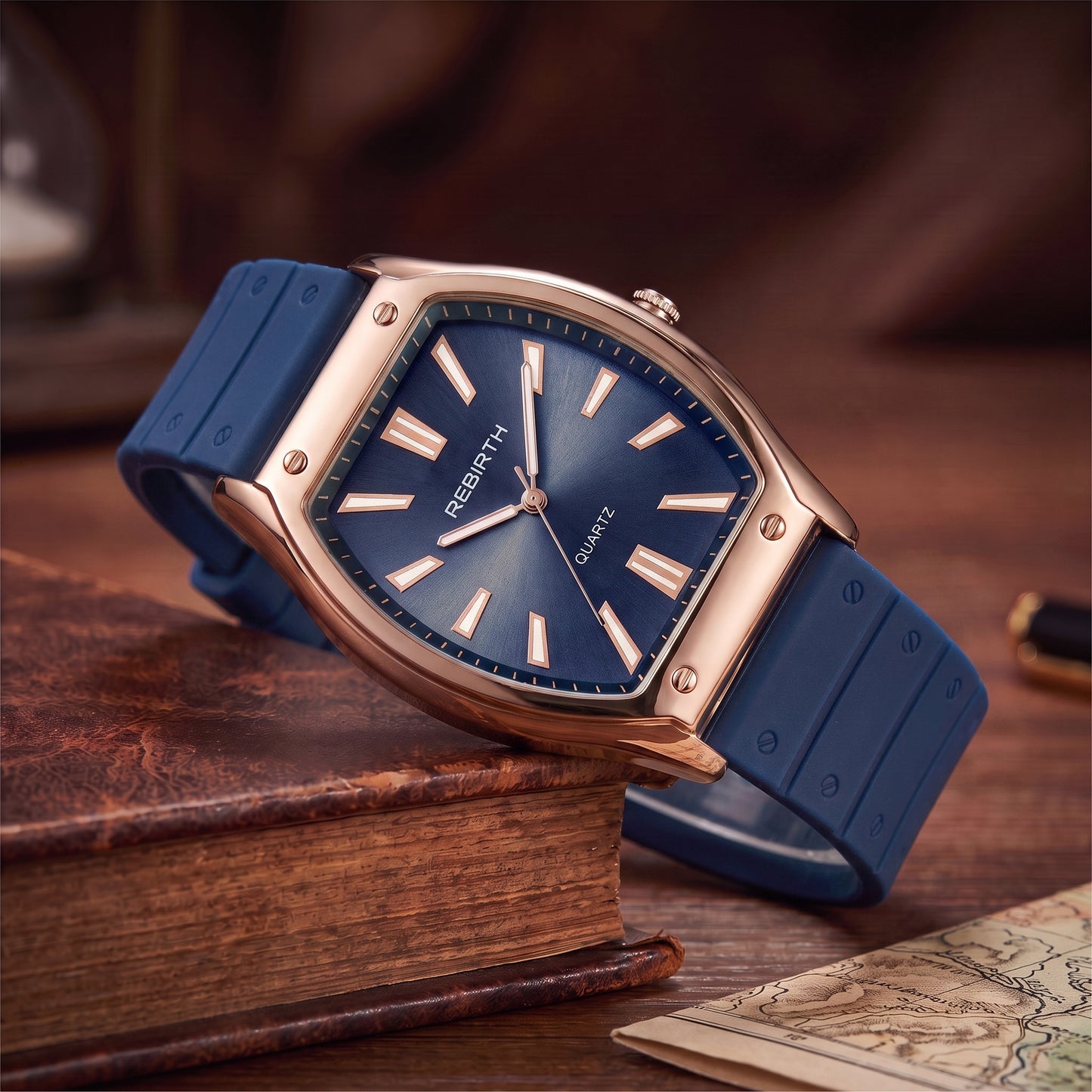 BARREL CASE QUARTZ WATCH