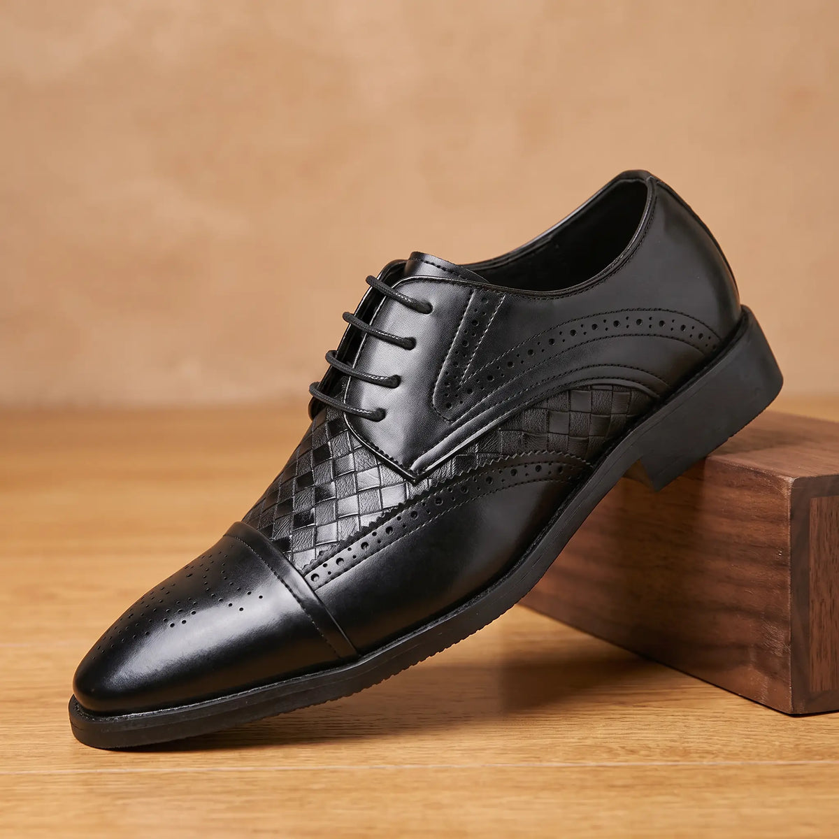 Basket Weave Derby in Black