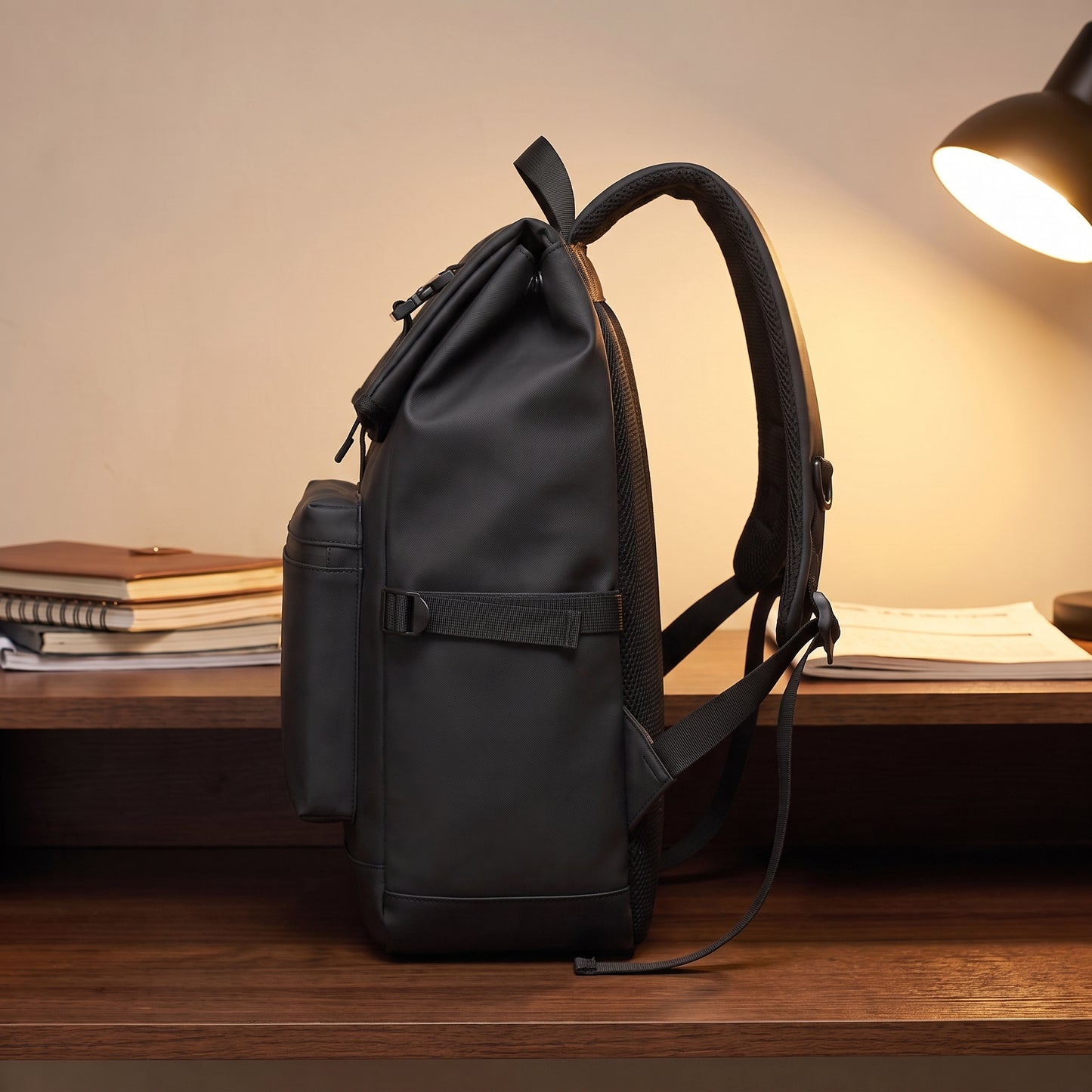 BUCKLE CLOSURE BACKPACK
