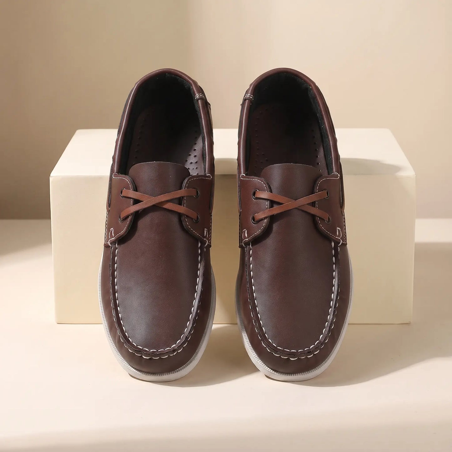 CLASSIC MOC TOE LOAFERS