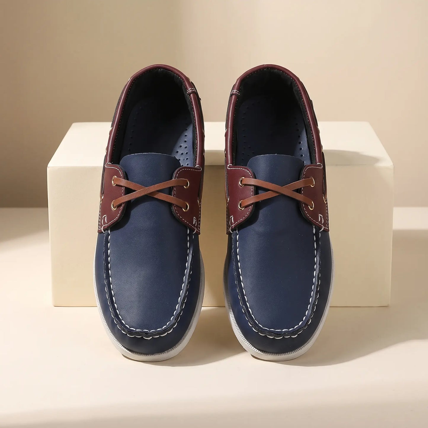 CLASSIC MOC TOE LOAFERS