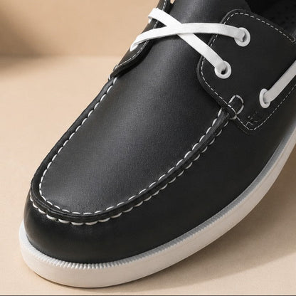 CLASSIC MOC TOE LOAFERS