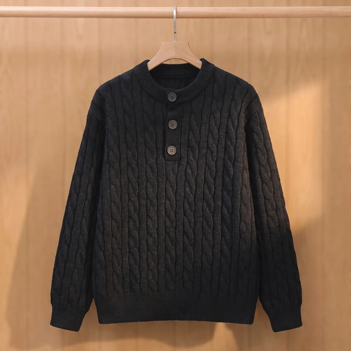 CLASSIC CABLE SWEATER Black