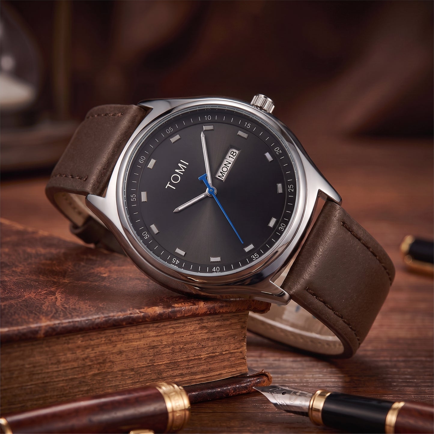 CLEAN LEATHER QUARTZ WATCH