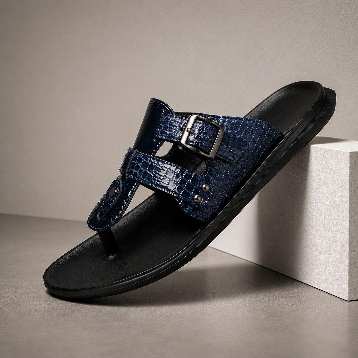 CROC PRINT TOE SANDAL