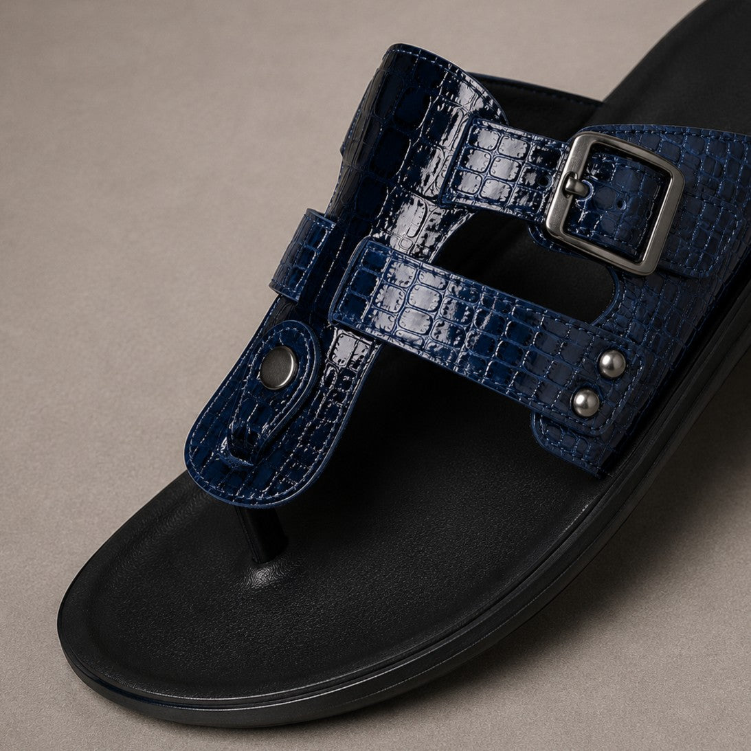 CROC PRINT TOE SANDAL
