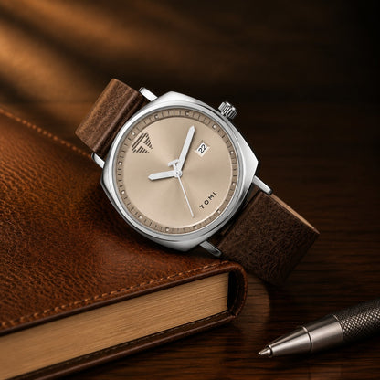 EMBLEM DIAL LEATHER WATCH