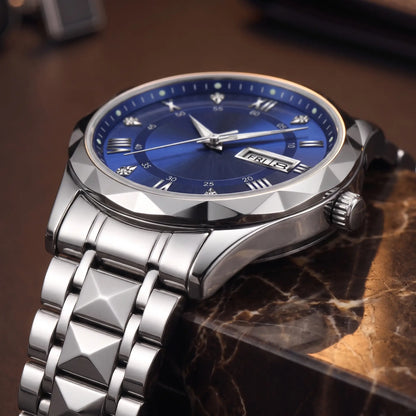Faceted Bezel Watch in Silver Blue, pyramid link bracelet close-up