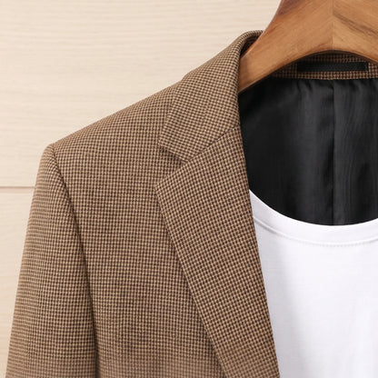 Fine Check Blazer in Brown, lapel and lining detail