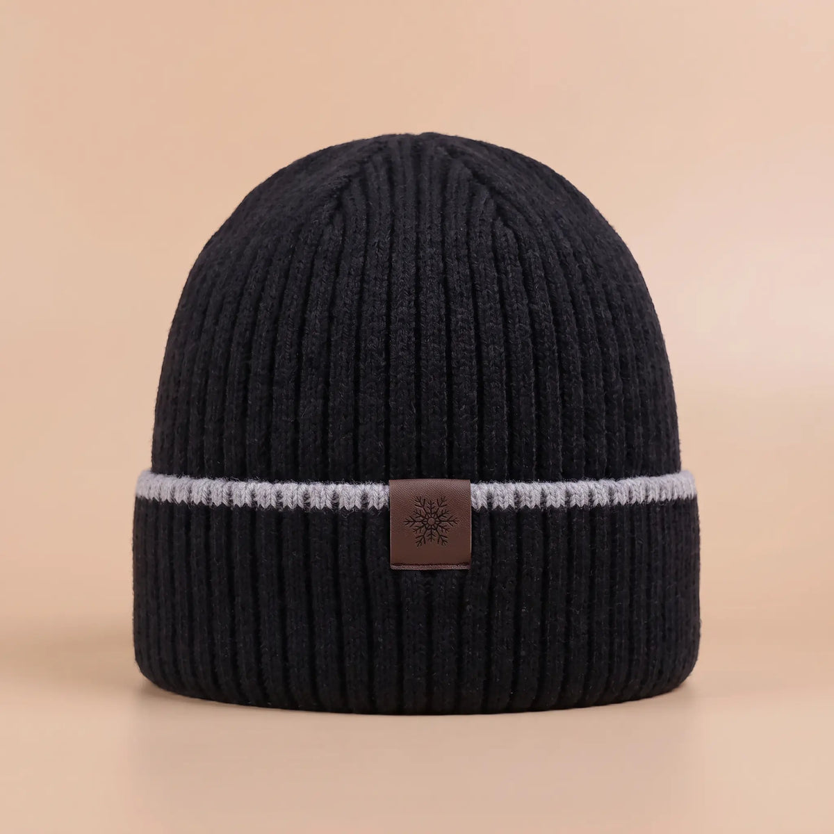Fleece cuff beanie in black