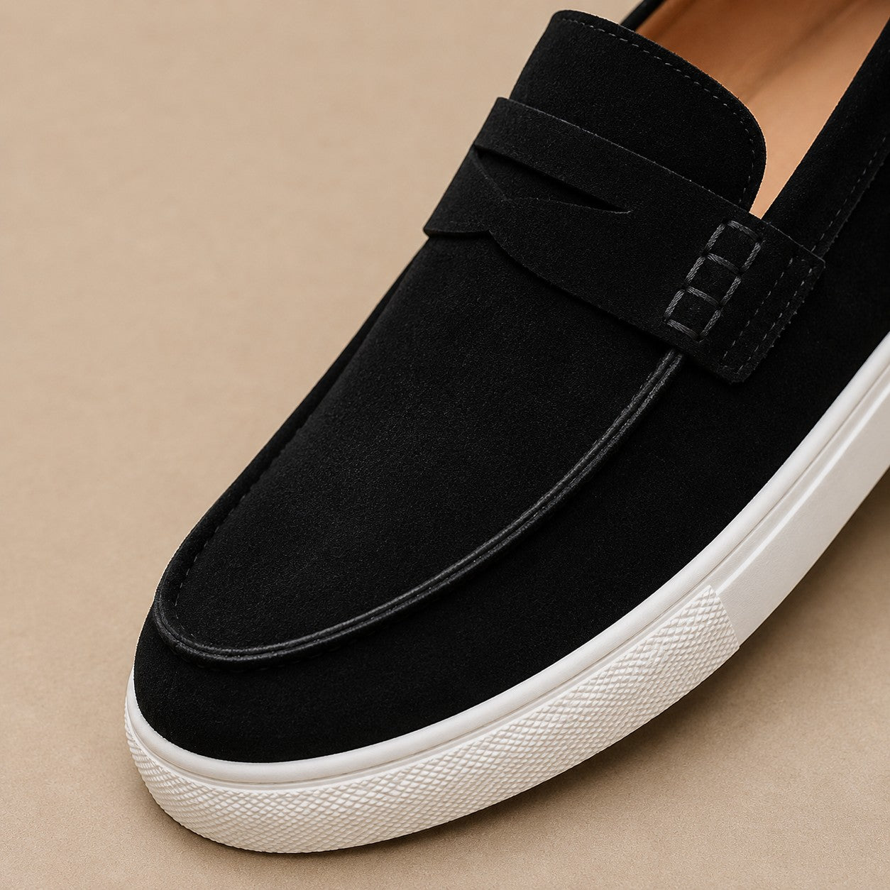 LIGHTWEIGHT SUEDE LOAFERS