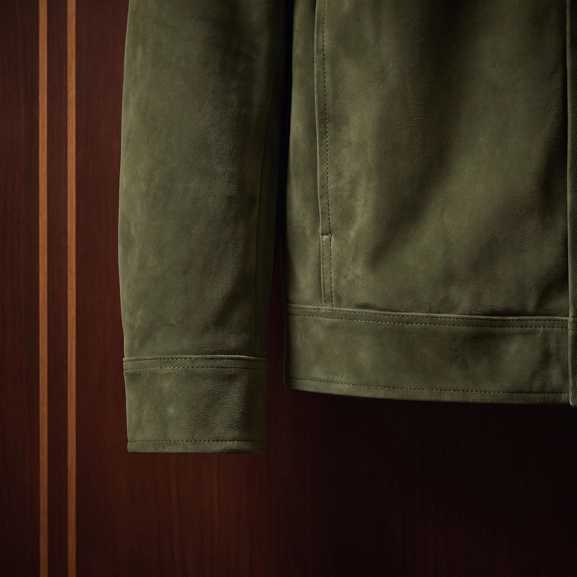 REFINED CHORE JACKET army green, close-up of plain suede cuff and hem