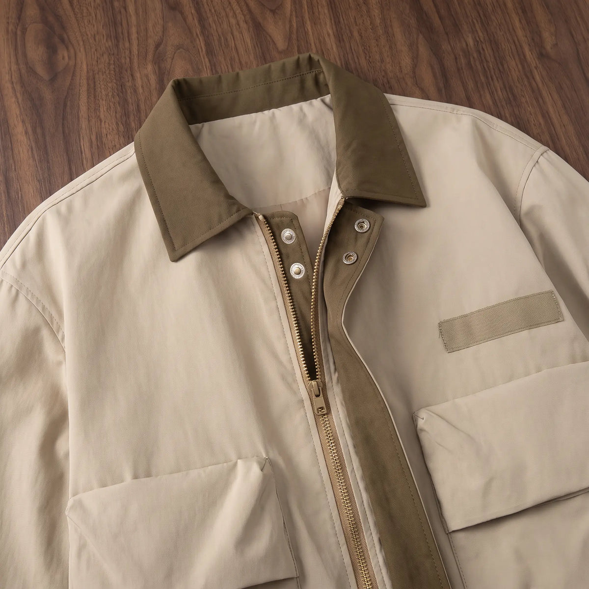 Contrast collar and zip front close-up