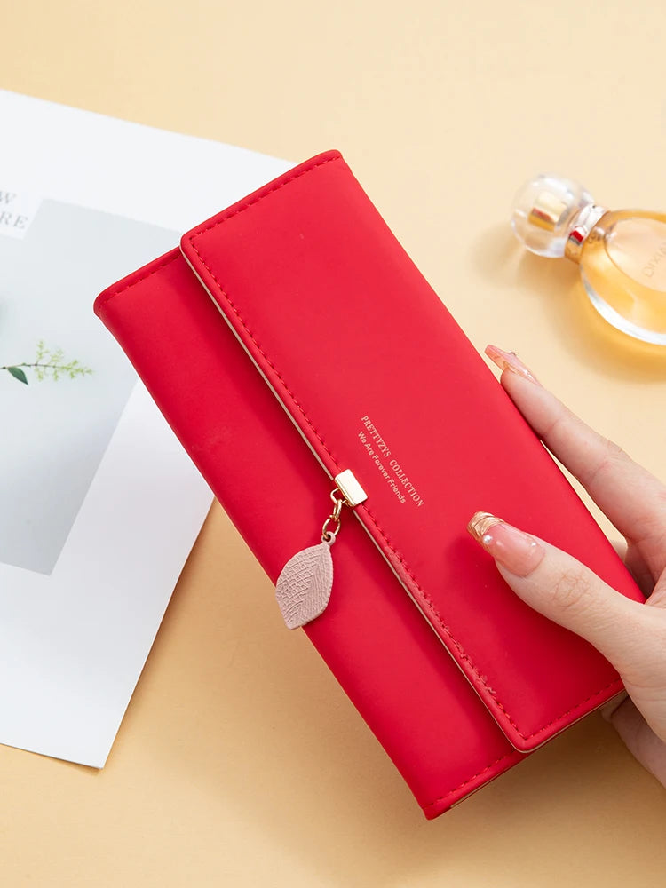 Leather Leaf Pendant Tri-Fold Wallet