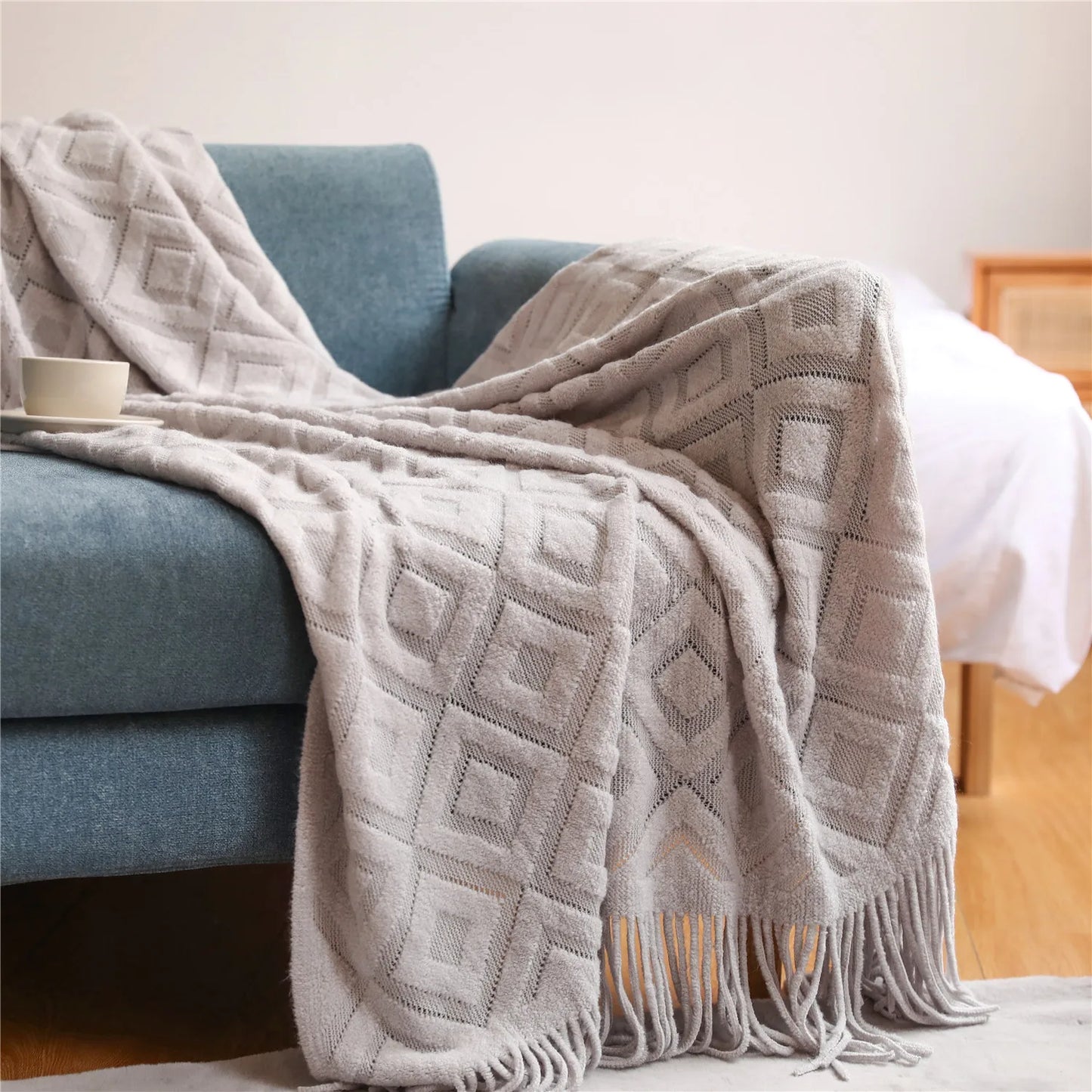 Veloura Cable Knit Throw Blanket