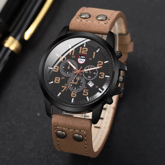 Classic Leather Quartz Wristwatch