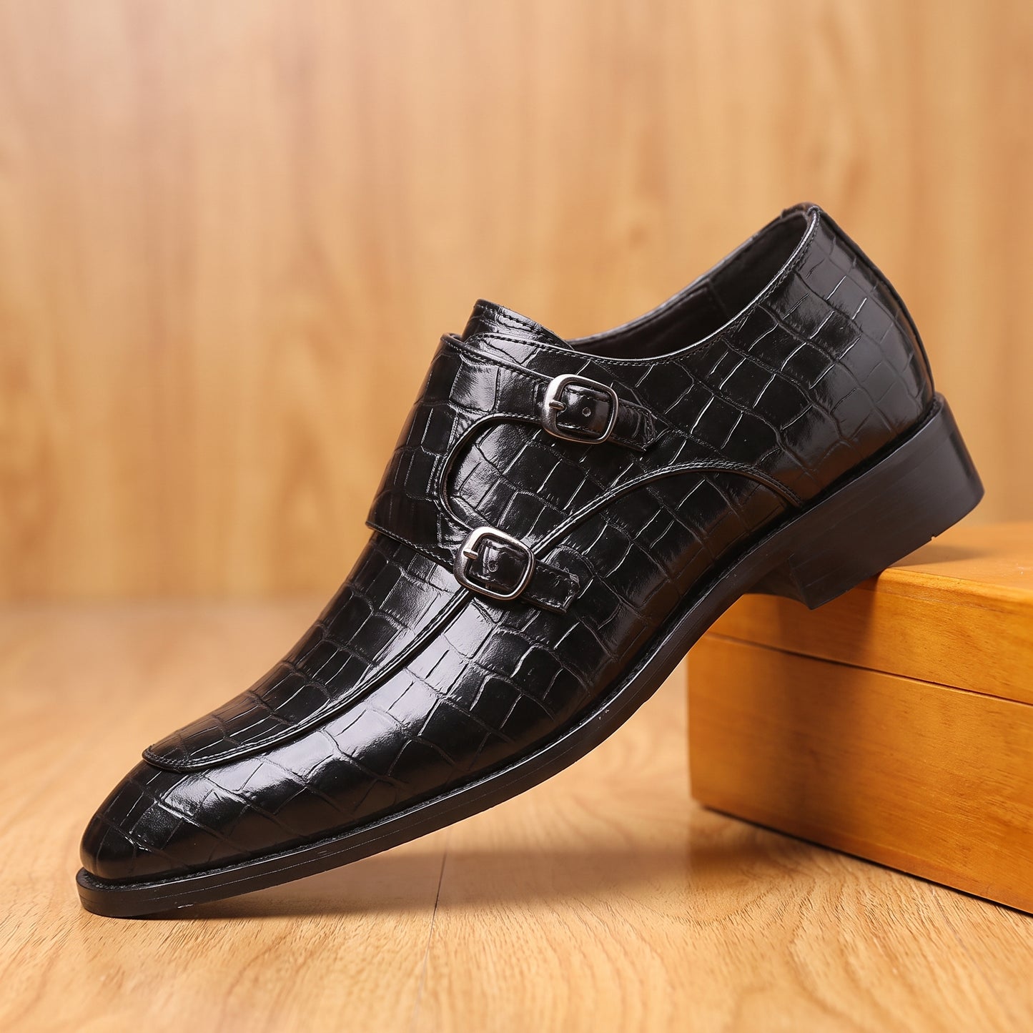 SCALED GRAIN LEATHER SHOES