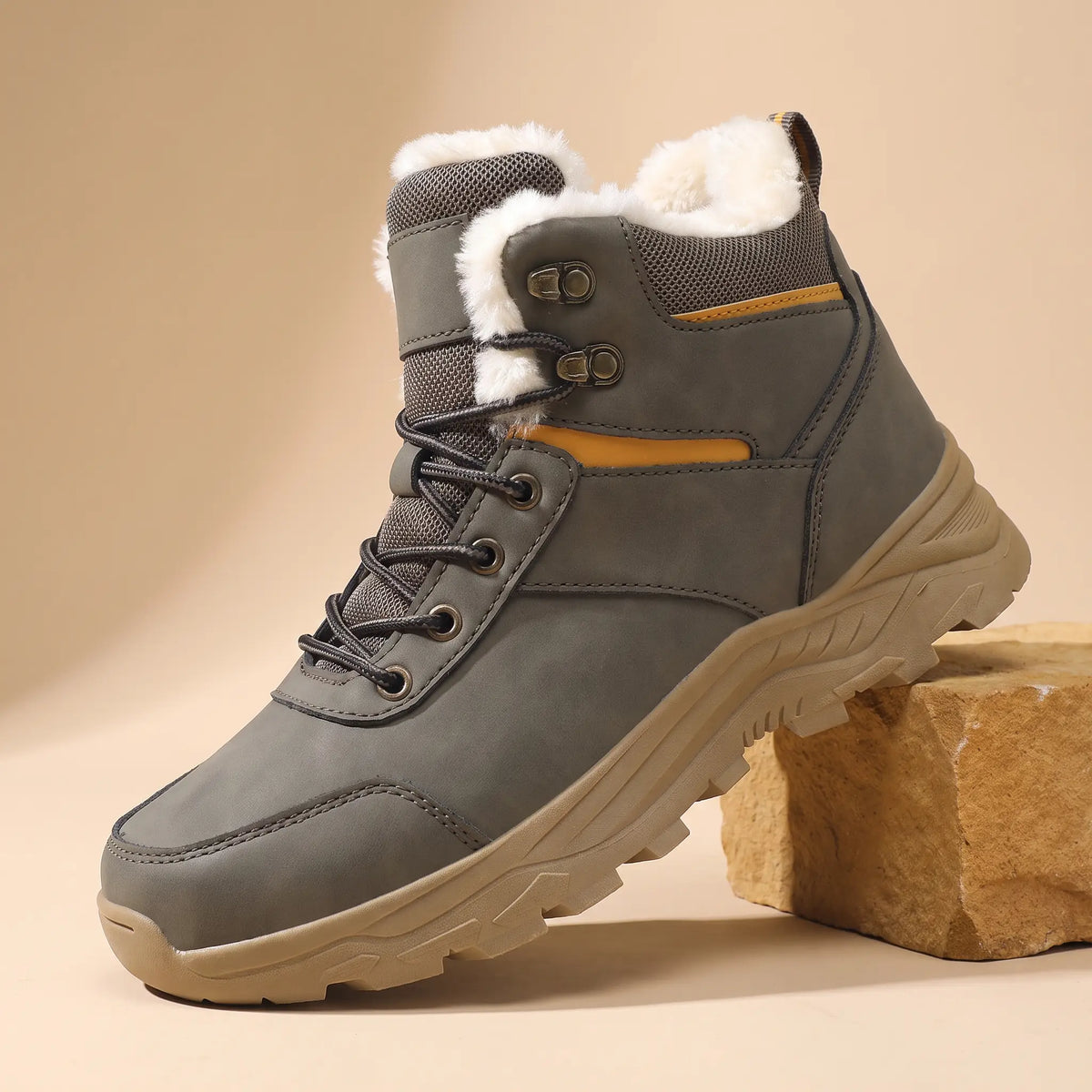 Snow Trail Boots in Grey