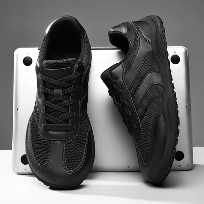 WIDE TOE TRAIL SNEAKERS
