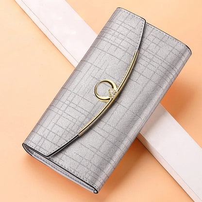 Elegant Ring-Bar Clutch