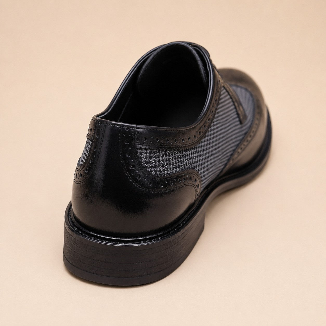 WINGTIP BROGUE OXFORD SHOE