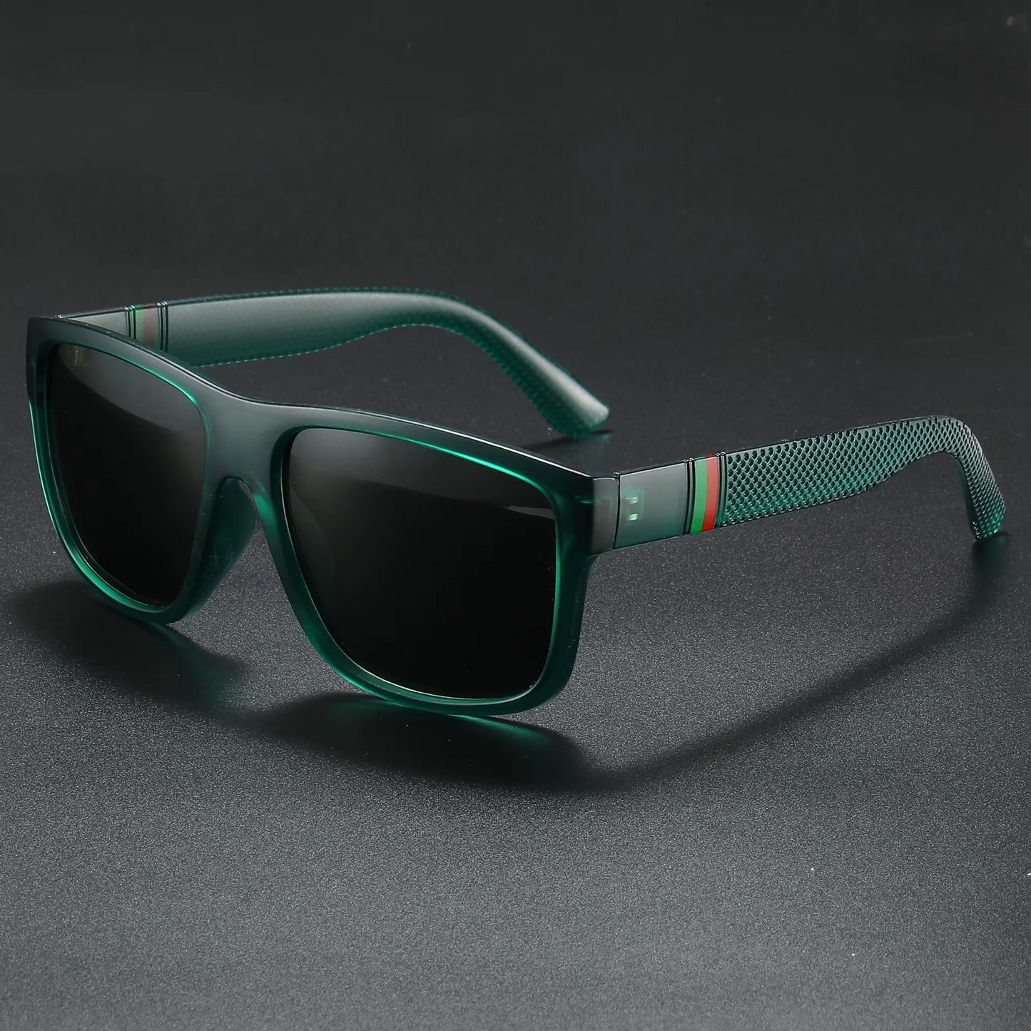 BOLD SQUARE SUN SHADES