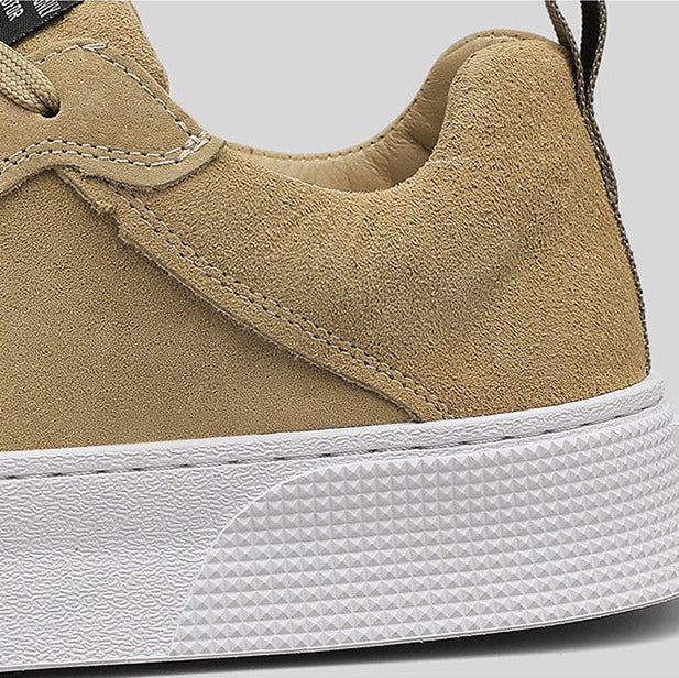 BREATHABLE CASUAL SNEAKERS