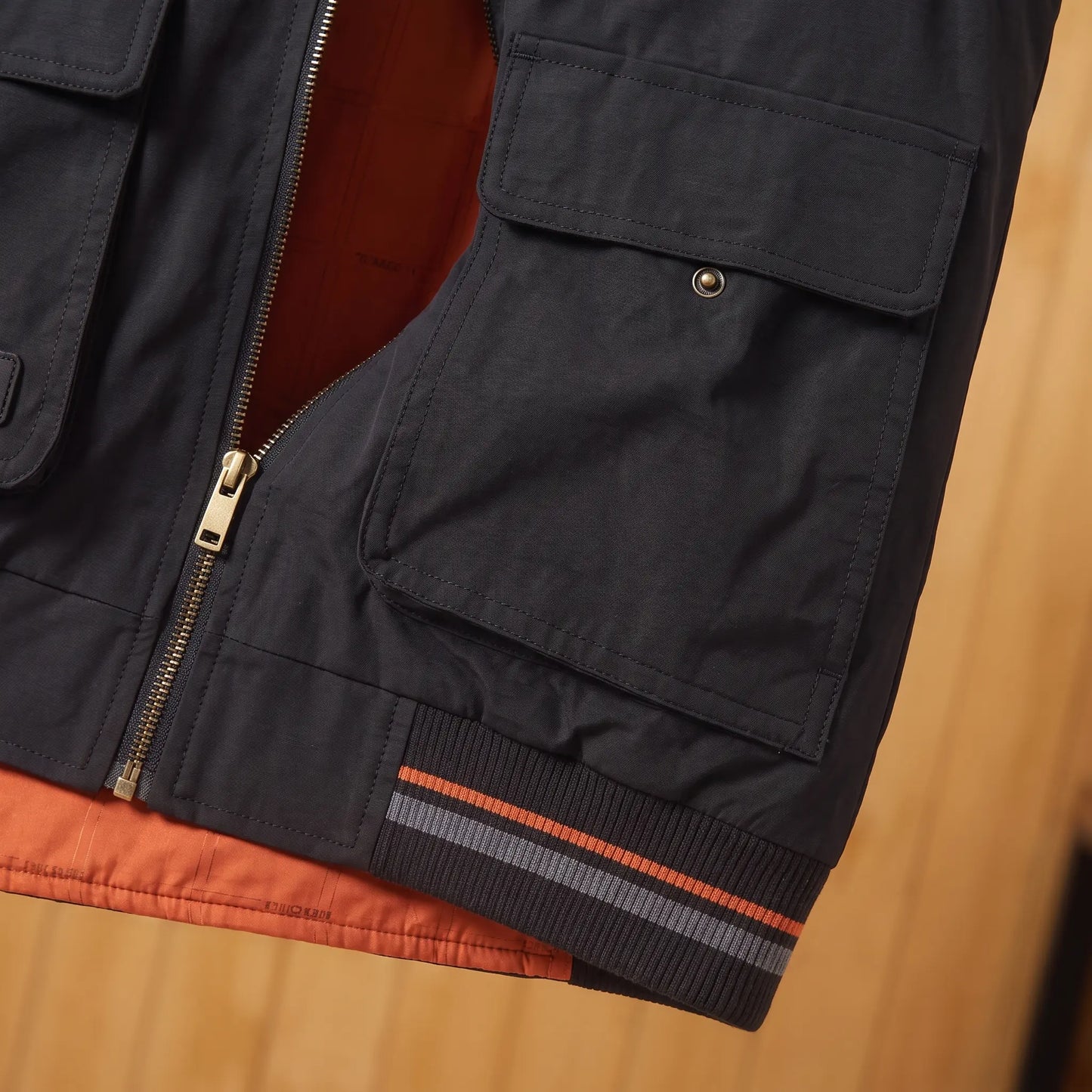 Cargo pocket and hem detail