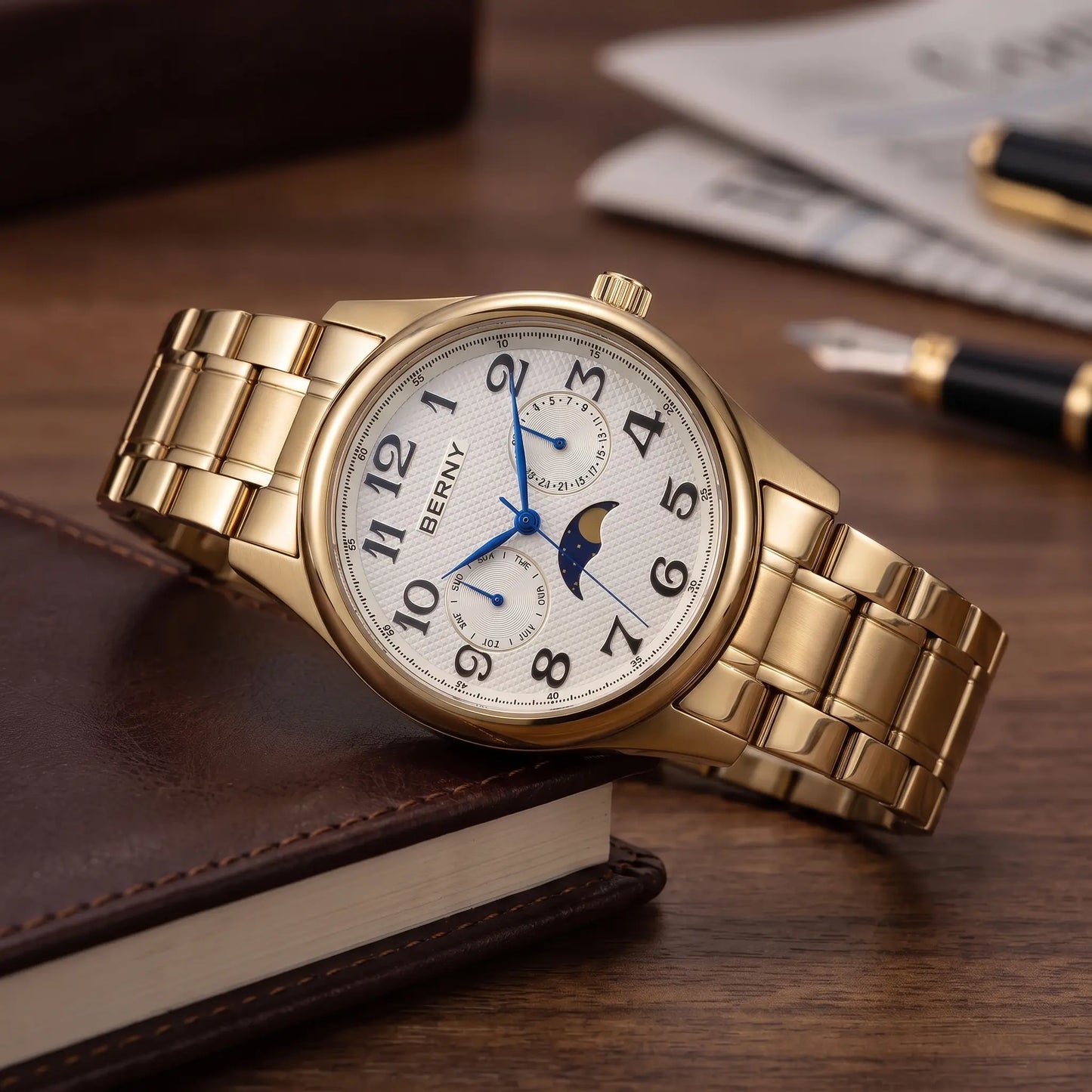 Vintage Moonphase Watch Gold