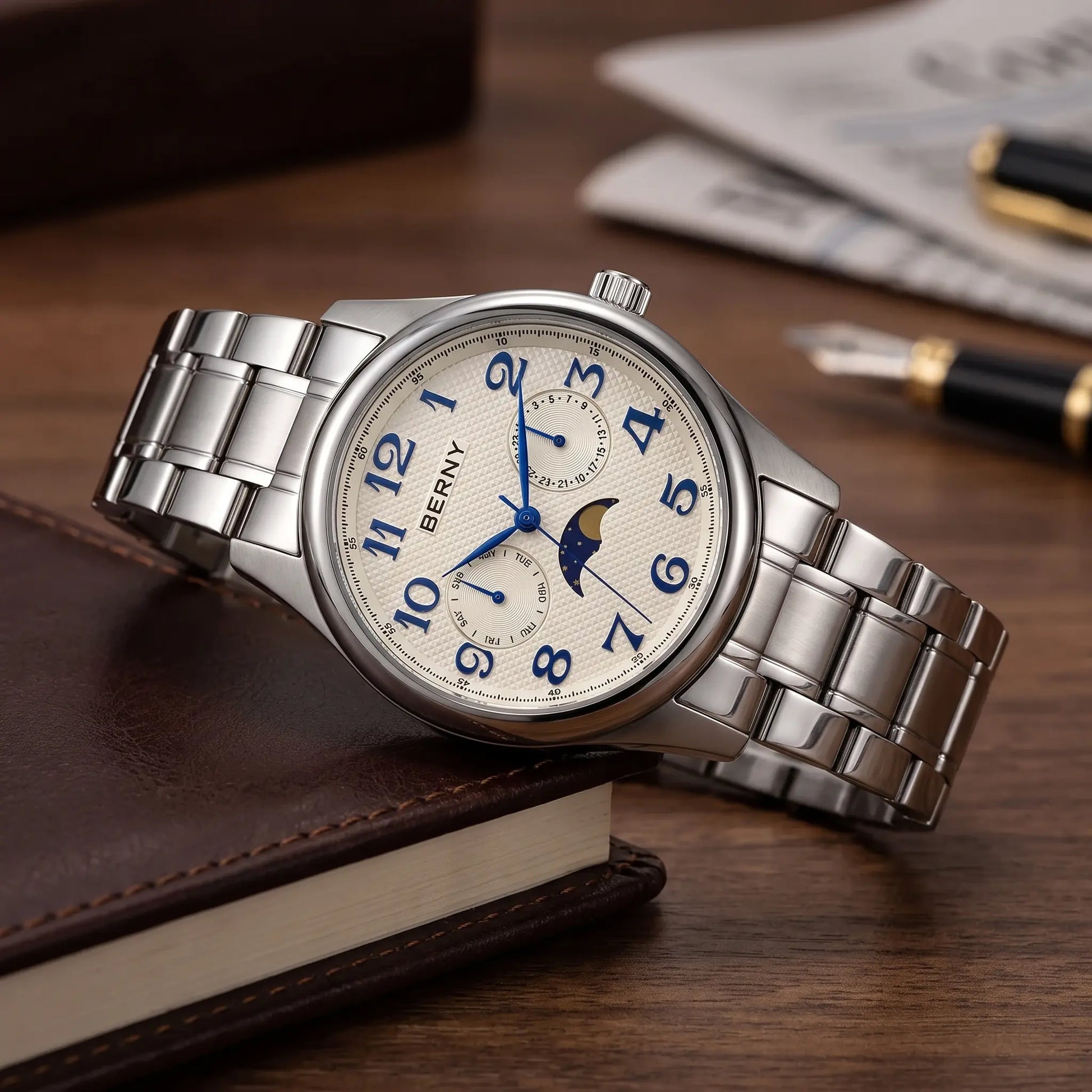 Vintage Moonphase Watch White