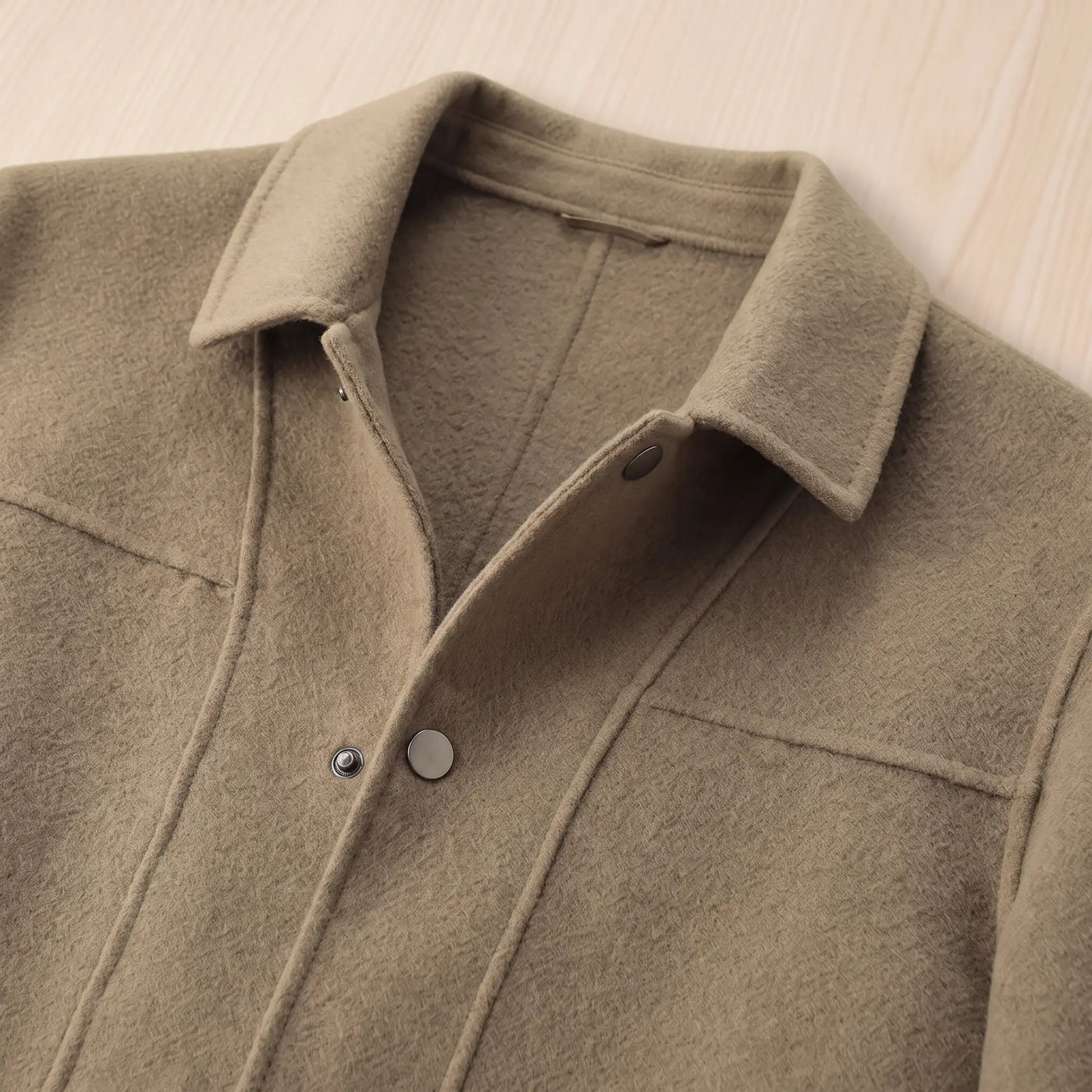 warm-woolen-coat-collar-detail